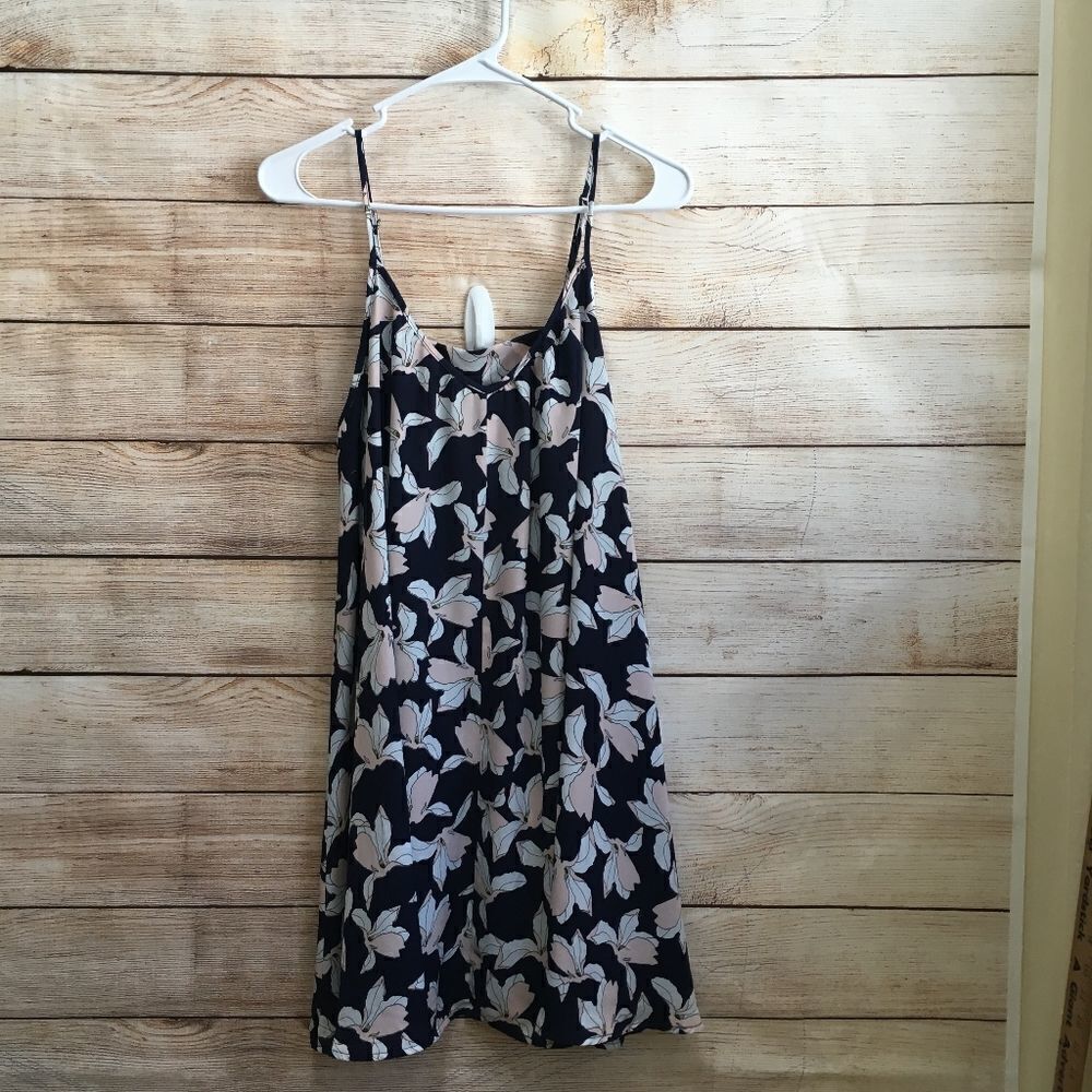 SAKS FIFTH AVENUE DRESS IN NAVY BLUE FLORAL